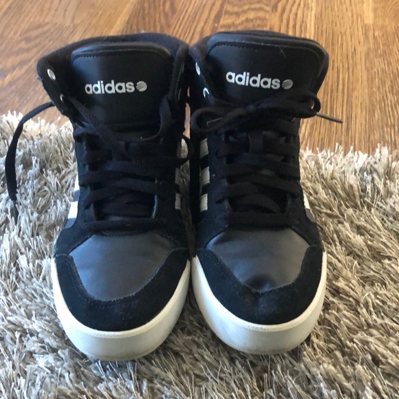 Adidas hi top - Picture 2 of 5